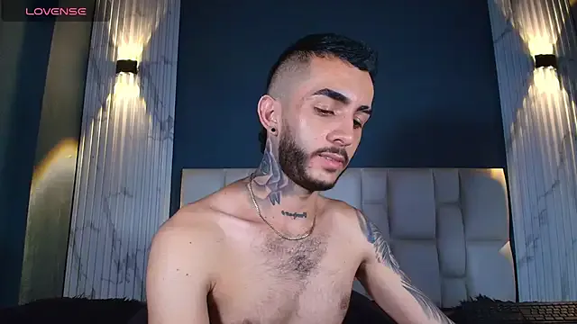 Offline Marcelo_ruiz_ on StripChat