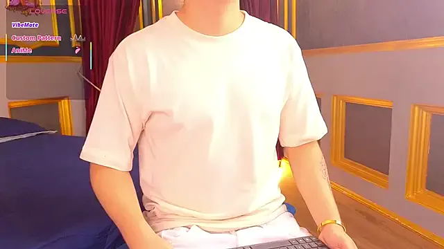 Freechat MarcoVitto on StripChat