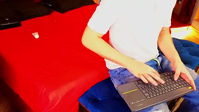 Freechat MarcoVitto on StripChat