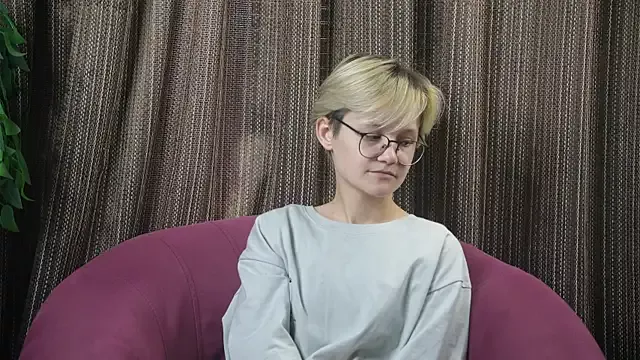 Offline MargertDoyen on StripChat