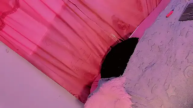 Offline Mariana-ofc on StripChat