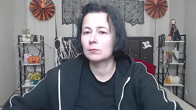 Offline MarieSho on StripChat