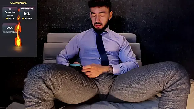 Offline MarkWalker__ on StripChat