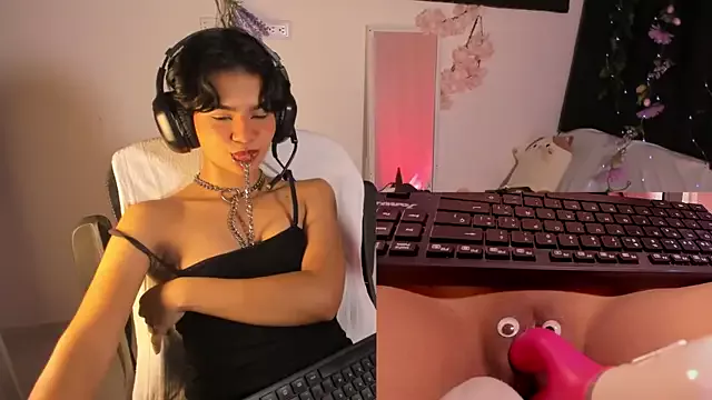 Offline marlena3312 on StripChat