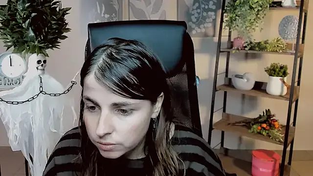 Offline MartaEdams on StripChat