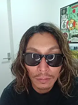 Offline matubazue on StripChat