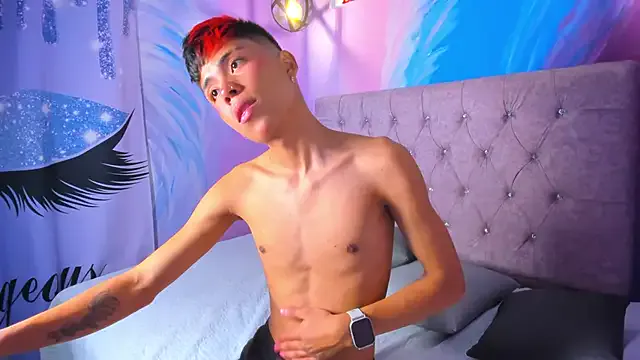 Offline MaxiWildd on StripChat