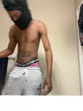 Offline MdotShilong on StripChat