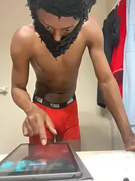 Offline MdotShilong on StripChat