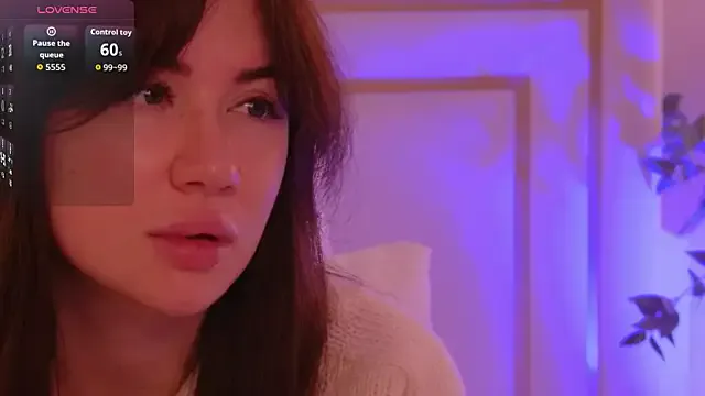 Offline MeganStrain on StripChat