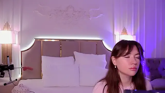 Offline MeganStrain on StripChat