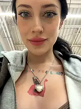 Offline Melissa_crazy on StripChat