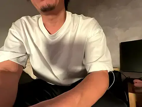 Model Men-esthe-Live