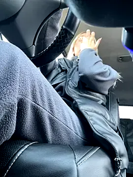 Offline MerlinDave on StripChat