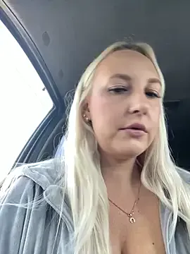 Offline MerlinDave on StripChat