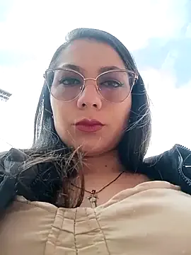 Mia-love-03 on StripChat