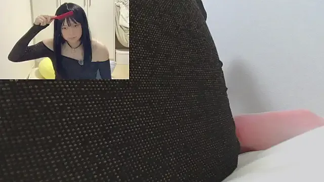 Offline Mia032 on StripChat