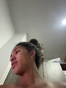 Freechat Mia_sweet80 on StripChat