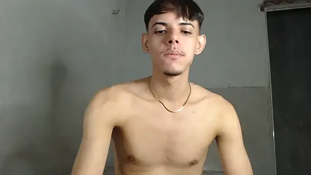 Offline MicaelRian69 on StripChat