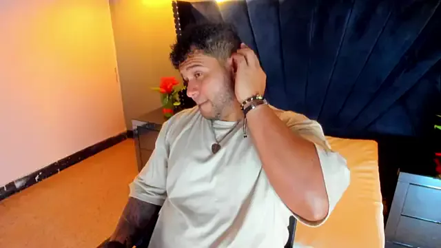 Offline michael_hill1 on StripChat