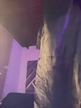 Offline MichelleDiaz_Pink on StripChat