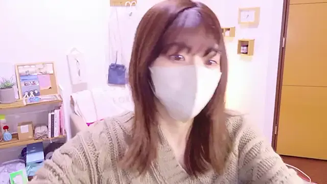 Freechat Mii_v_v on StripChat