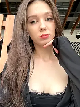 Offline MilaBee on StripChat