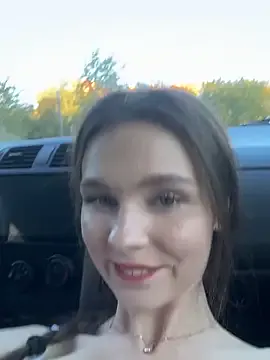 Offline MilaBee on StripChat