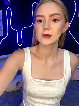 Offline MilaMoone on StripChat