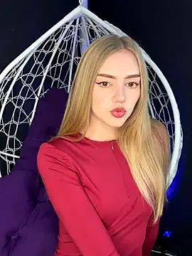 Offline MilaMoone on StripChat