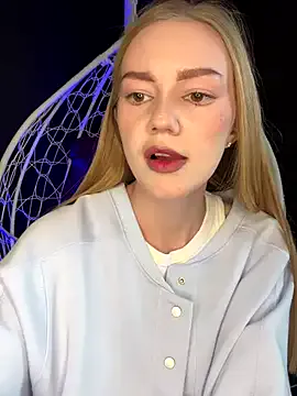 Offline MilaMoone on StripChat