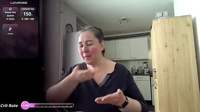 MilfGina on StripChat