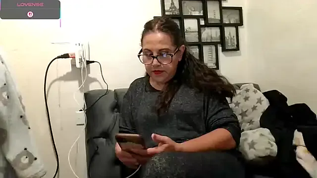 MirandaLatinaLovely on StripChat