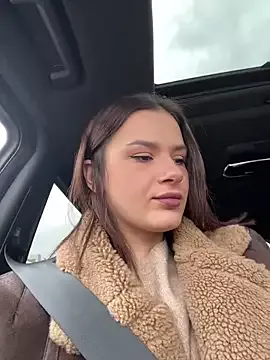 Offline MiraReach on StripChat