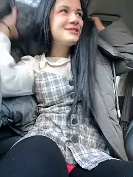 Offline MiraReach on StripChat