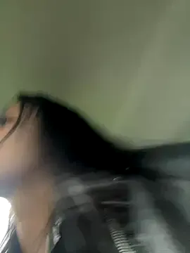 Offline MiraReach on StripChat