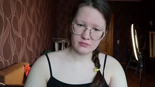 StripChat MiriamOr is Freechat MiriamOr — new teeth for friendly hairy girl