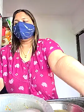 Freechat MOM-SUN-COUPLE on StripChat