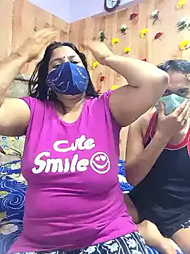 Freechat MOM-SUN-COUPLE on StripChat