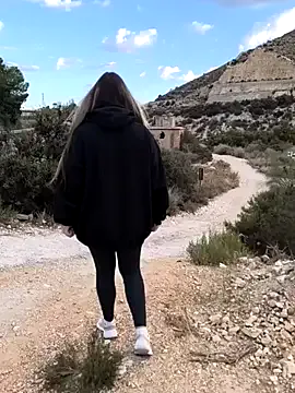 Freechat Mona_Plus on StripChat