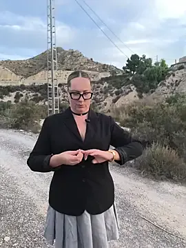 Freechat Mona_Plus on StripChat