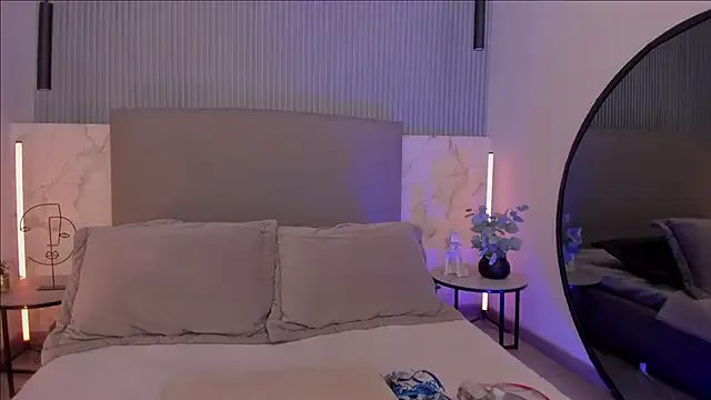 Offline NaishaFord_1 on StripChat