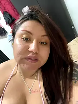 Offline naomy26 on StripChat