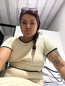 Offline naomy26 on StripChat