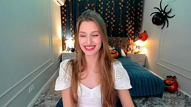 Offline NaturalBeaty on StripChat