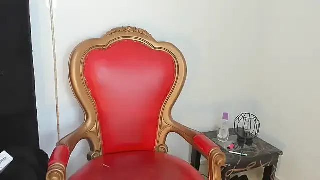 Freechat NaughtyAmeliaThompson69 on StripChat