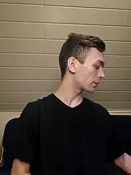 Offline nickdtr23 on StripChat