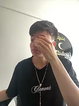 nico_18x on StripChat