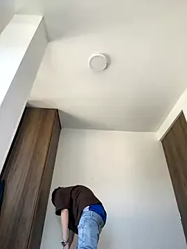 nico_18x on StripChat