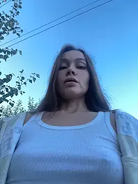 Offline nicole111 on StripChat